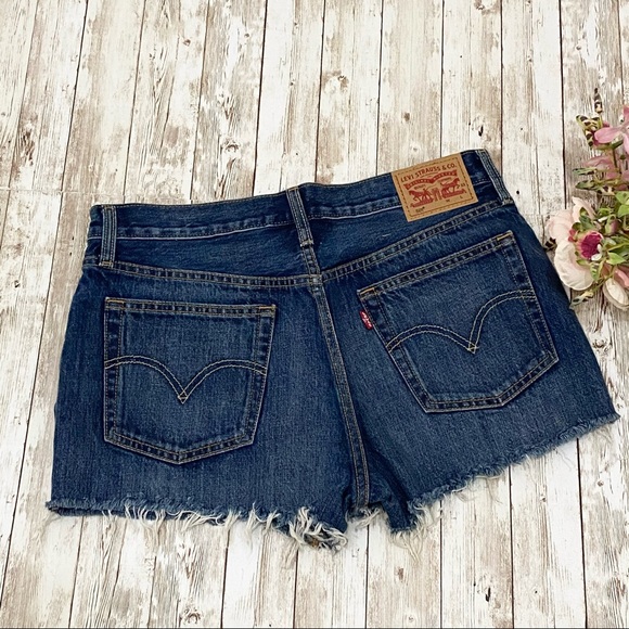 Levi’s 501 Embroidered Cherry Cut-Off Jean Shorts Size 29 - Picture 3 of 15